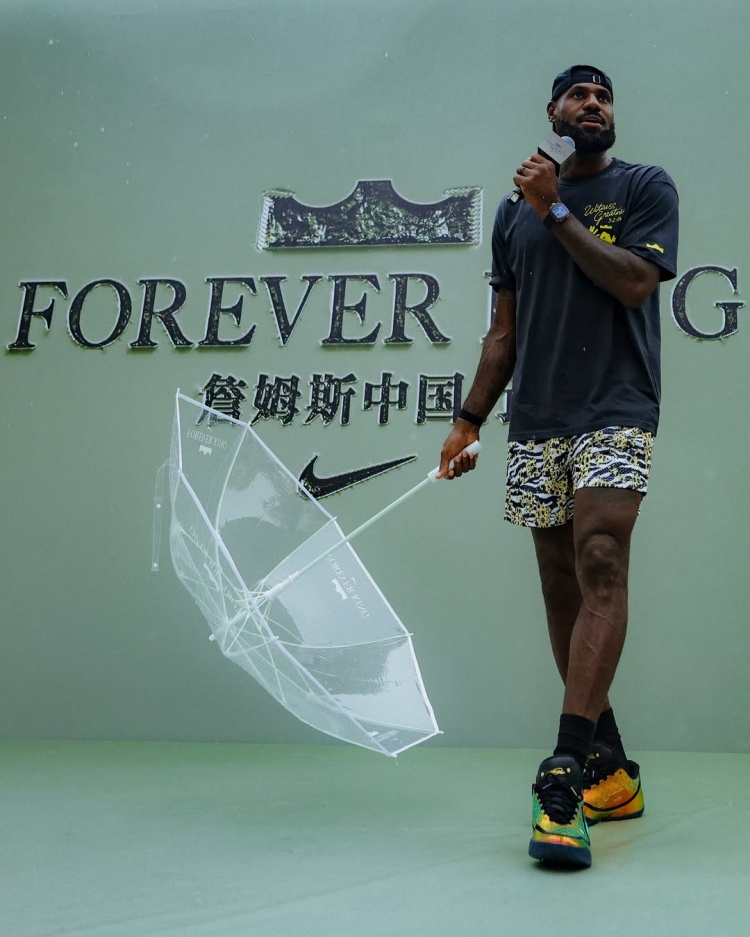 勒布朗系列哪一代最经典？詹姆斯：7代 15代 20代是我心中的经典